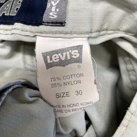 Vintage Levi's Silvertab Cargo Shorts Men Size 30 90s Y2K B331 -9 - Picture 8 of 16